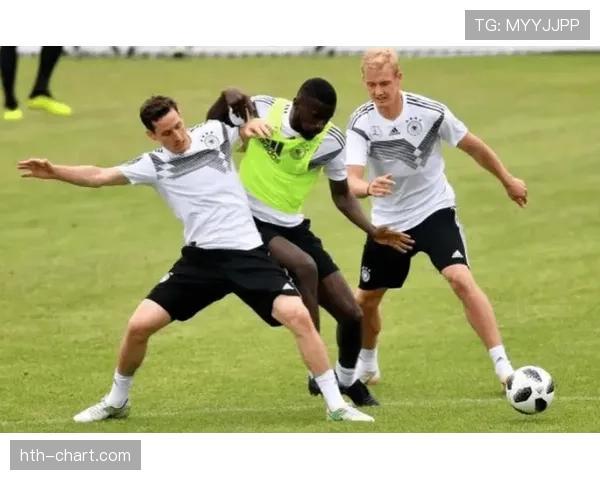 匈牙利中场表现抢眼,助力球队回暖掌控比赛节奏 匈牙利中场表现抢眼,助力球队回暖掌控比赛节奏