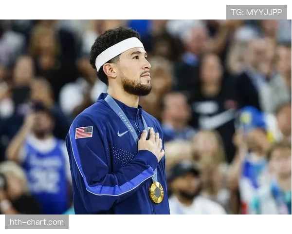 布克挡拆对位内线制造错位，三分效率较上季提升